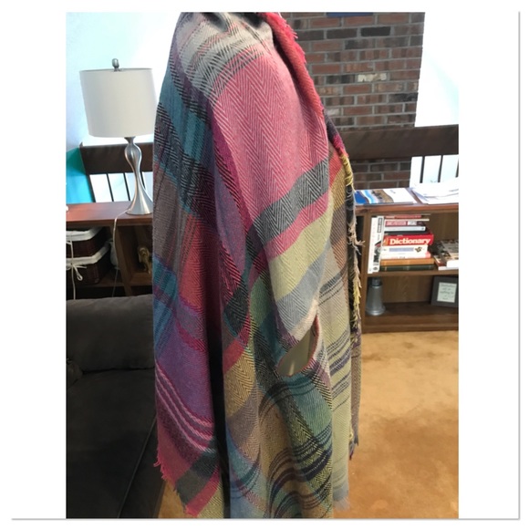 HOST PICK SALE Fuchsia Plaid Pocket Ruana - Picture 7 of 7
